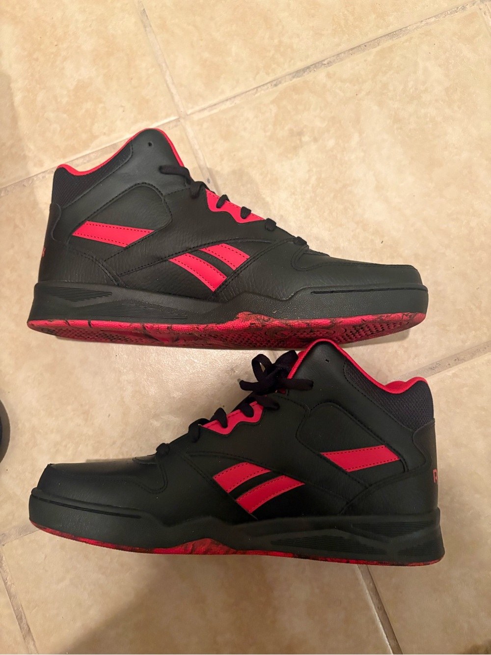 Reebok Men's Black and Red Mid-Top Sneakers - Picture 2 of 5